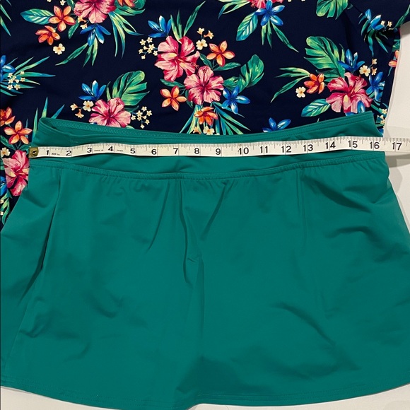 Lands' End Womens L/12 Floral Rashguard Set - Navy and green floral - Picture 11 of 12